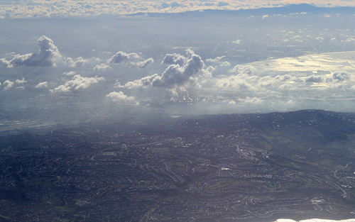 2204jon004t.jpg (68171 bytes)