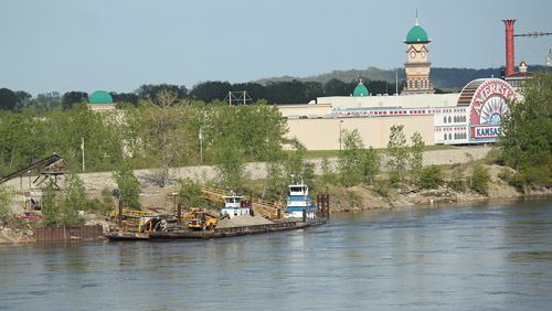 0205jon146d.jpg (76908 bytes)
