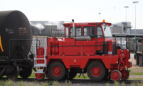 1705jon040d.jpg (79360 bytes)