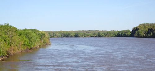 2904jon004d.jpg (49243 bytes)