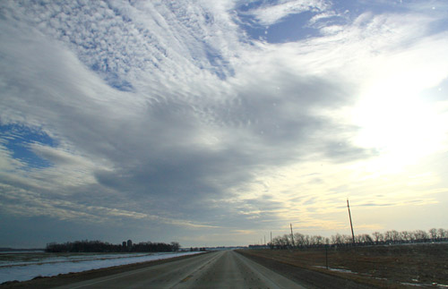 0403JON003t.jpg (63392 bytes)